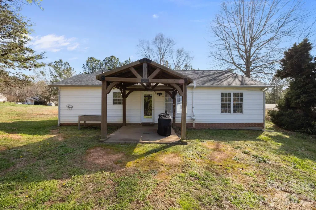 107 Panther Creek Road E Troutman NC 28166