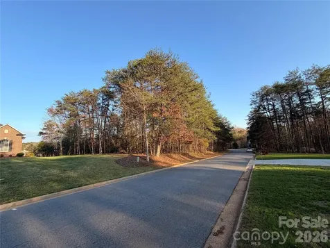 3779 Pinecrest Drive NE Hickory NC 28601