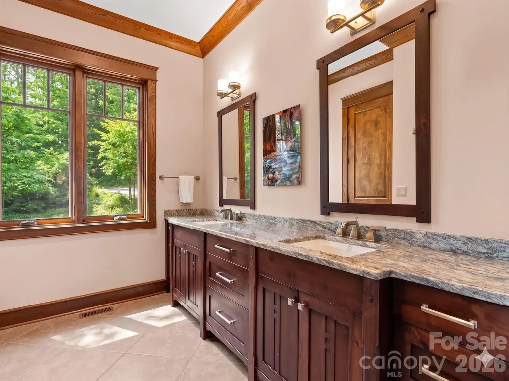 276 Stone Valley Way Hendersonville NC 28792