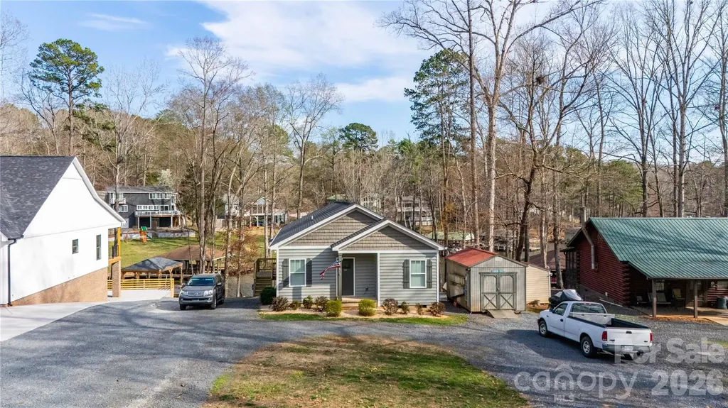 194 Hattaway Circle Mount Gilead NC 27306