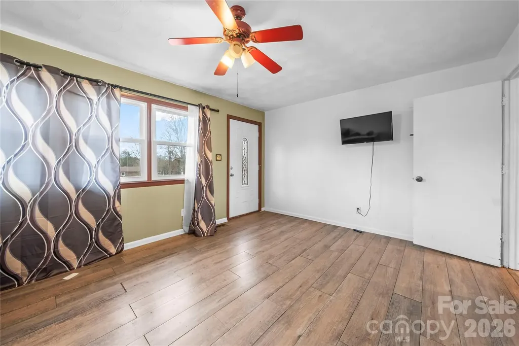 7910 Winalda Avenue Sherrills Ford NC 28673
