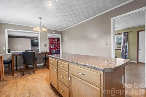 7910 Winalda Avenue Sherrills Ford NC 28673