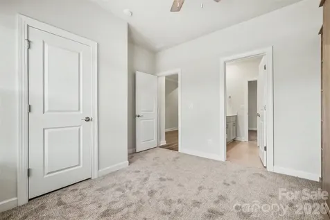 9113 Myrna Drive Gastonia NC 28056
