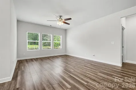 9113 Myrna Drive Gastonia NC 28056