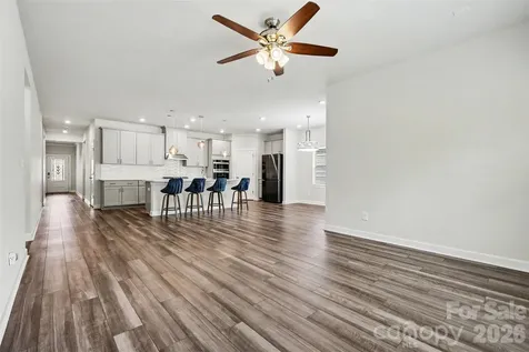 9113 Myrna Drive Gastonia NC 28056