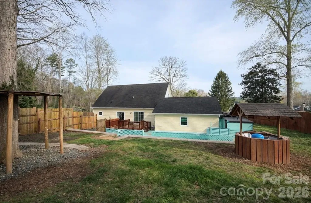 805 Edgewater Drive Belmont NC 28012