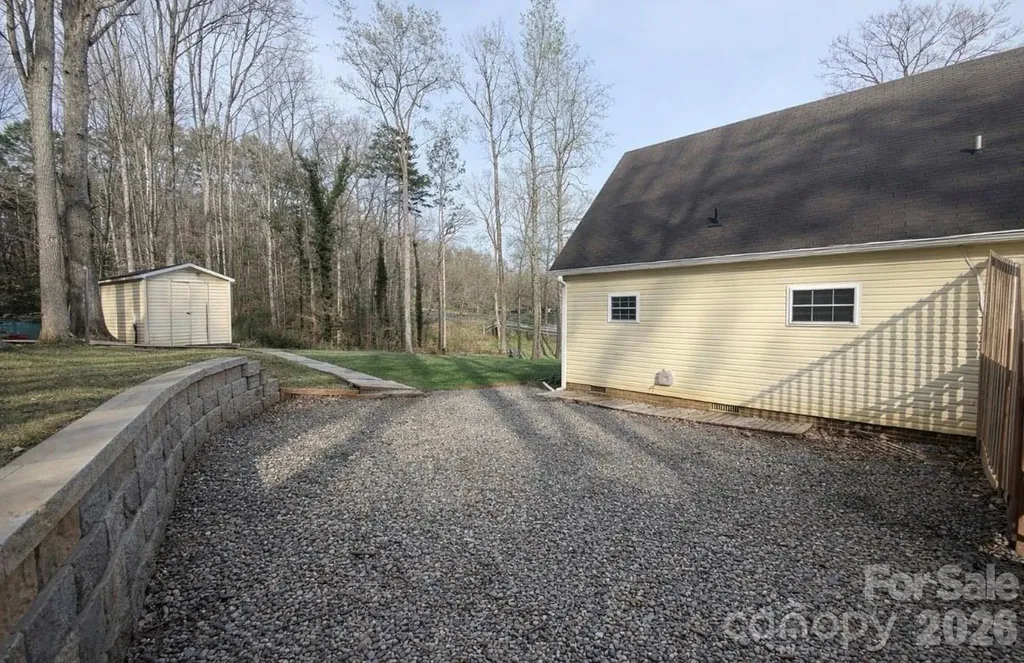 805 Edgewater Drive Belmont NC 28012