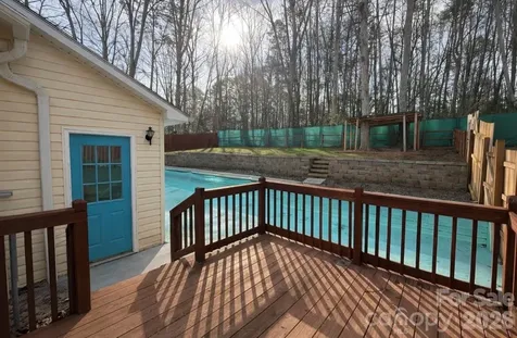 805 Edgewater Drive Belmont NC 28012