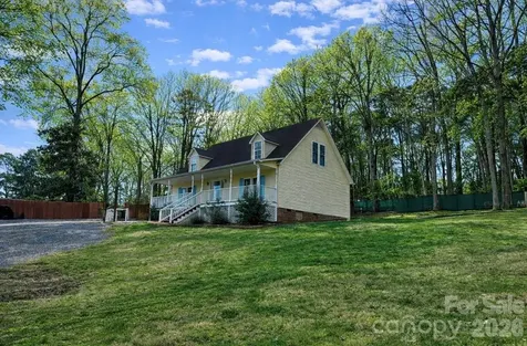 805 Edgewater Drive Belmont NC 28012