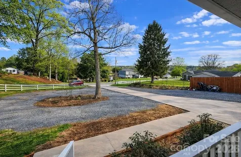 805 Edgewater Drive Belmont NC 28012