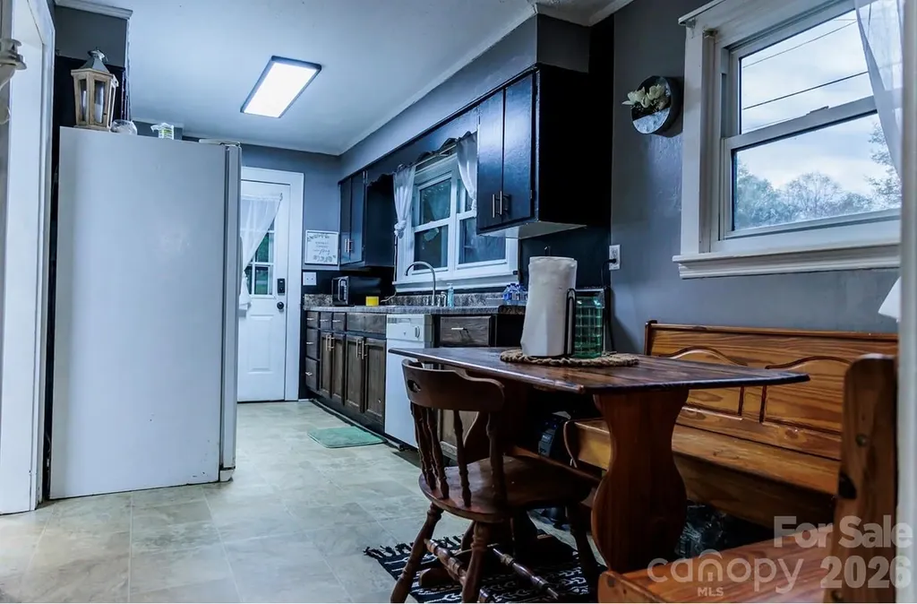 119 Collins Avenue Forest City NC 28043