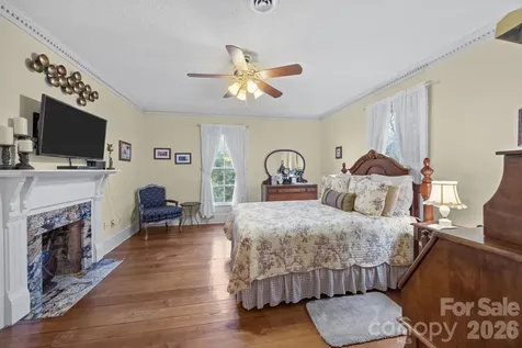 229 N Race Street Statesville NC 28677