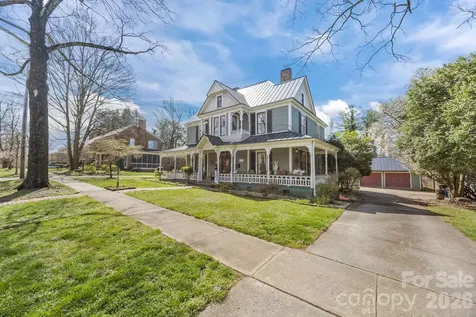 229 N Race Street Statesville NC 28677