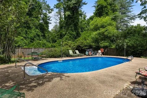 229 N Race Street Statesville NC 28677