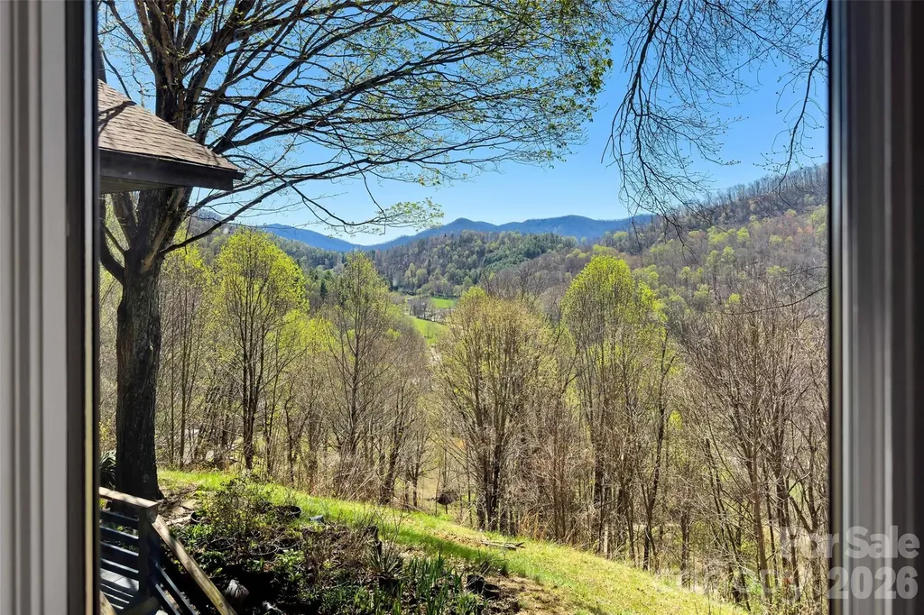 311 Pisgah Mine Road Burnsville NC 28714