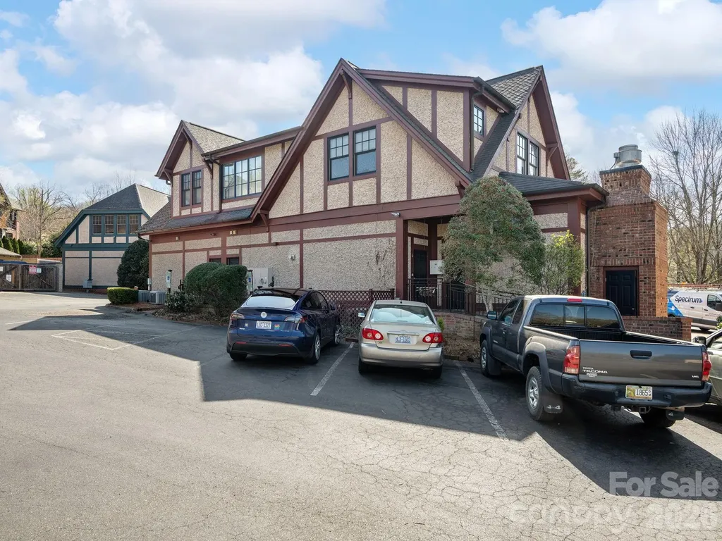2 E Market Street Black Mountain NC 28711