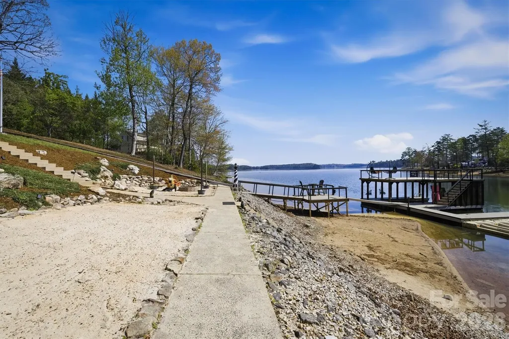 2761 Hemlock Court Nebo NC 28761