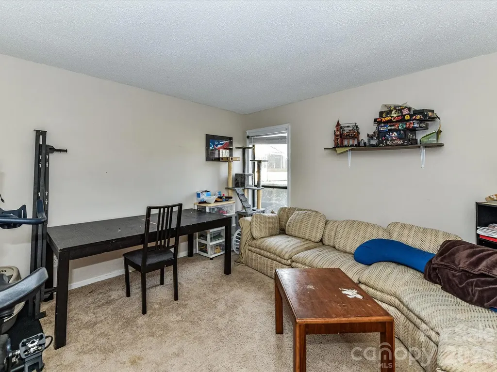 7304 Winery Lane Charlotte NC 28227