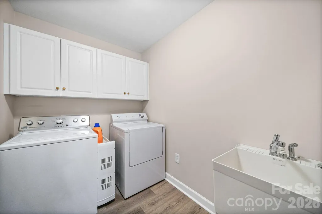 410 W Elm Street Wingate NC 28174