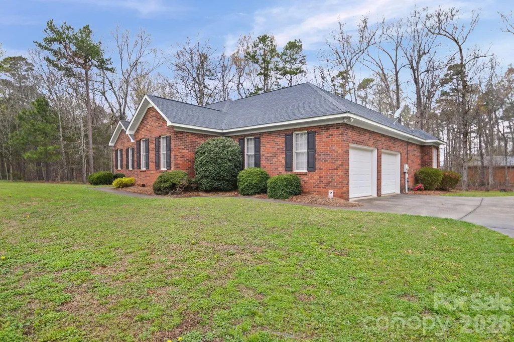 410 W Elm Street Wingate NC 28174