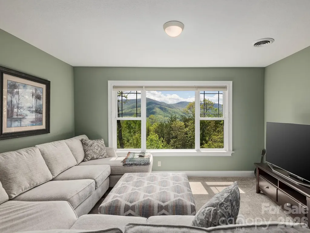 43 Galax Lane Black Mountain NC 28711
