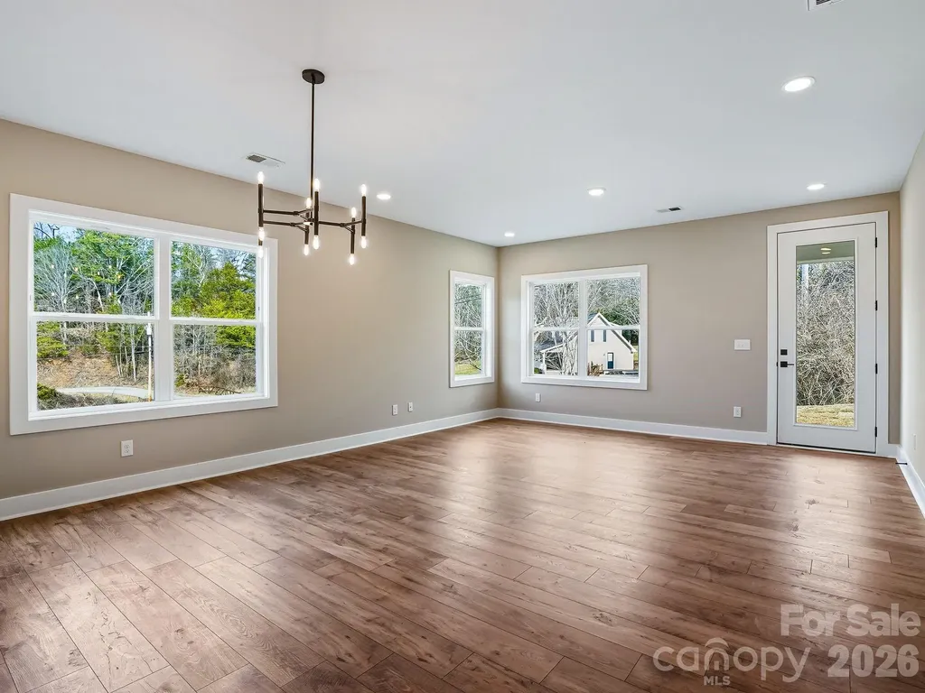 118 Chapel Crossing Lane Weaverville NC 28787