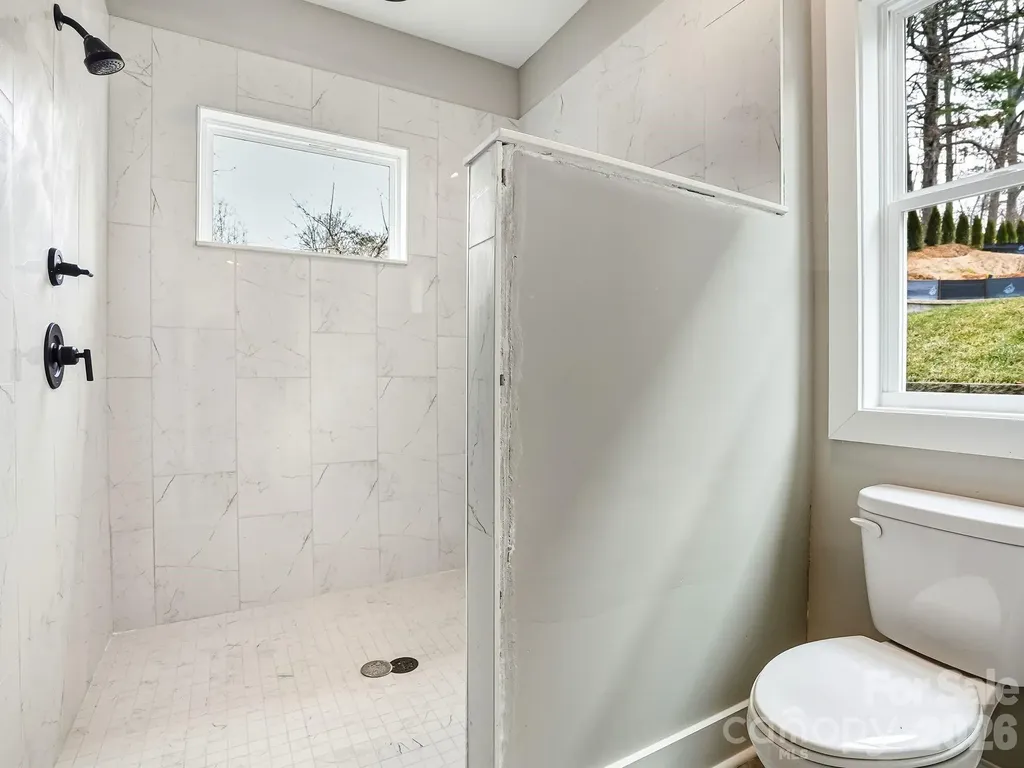 118 Chapel Crossing Lane Weaverville NC 28787