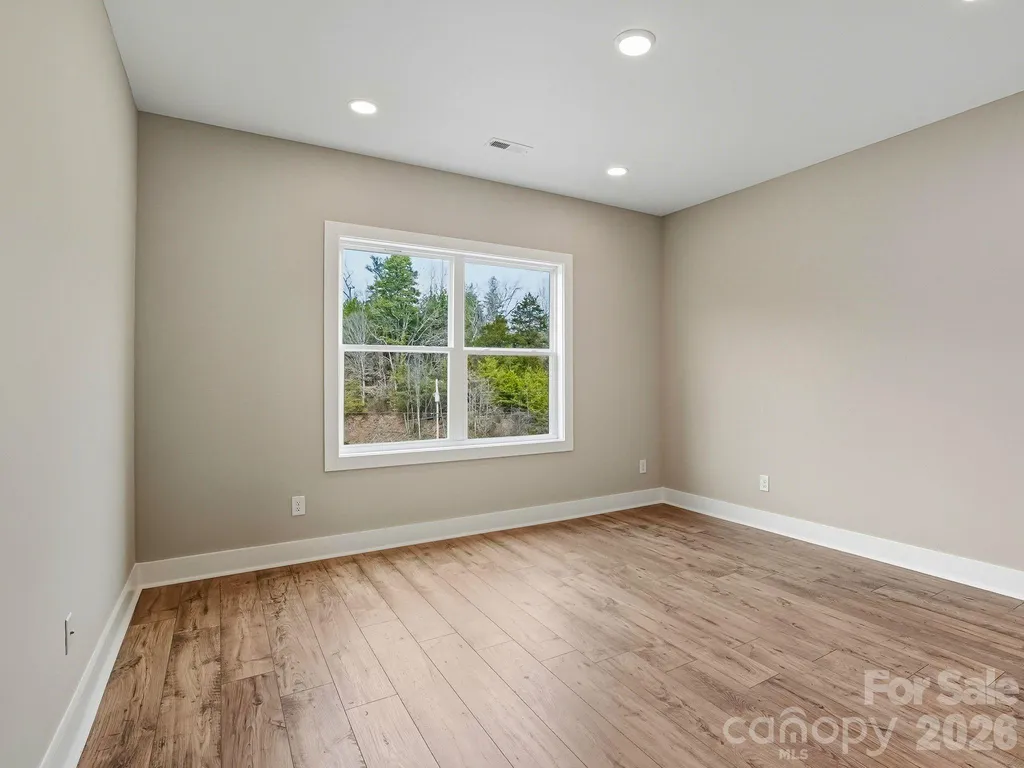 118 Chapel Crossing Lane Weaverville NC 28787