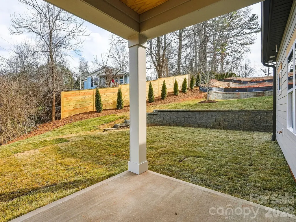118 Chapel Crossing Lane Weaverville NC 28787