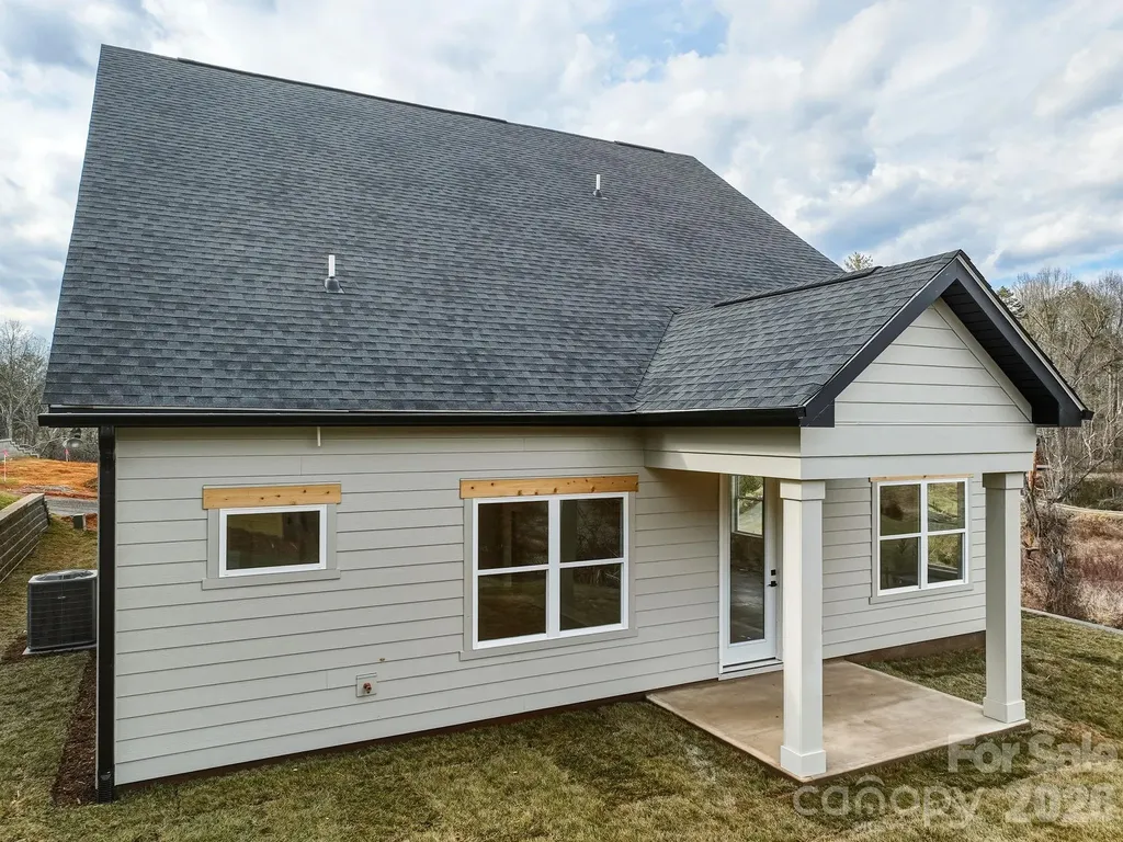 118 Chapel Crossing Lane Weaverville NC 28787