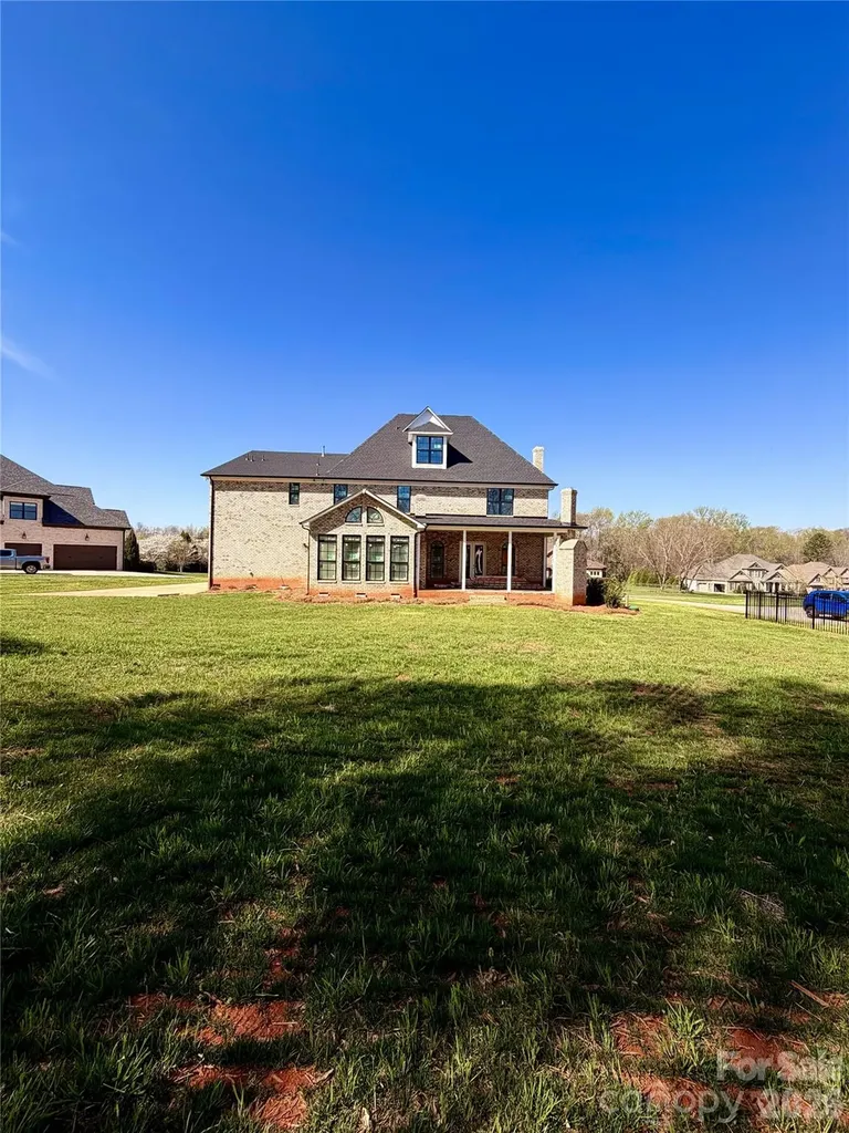 8110 Rolling Fields Road Charlotte NC 28227
