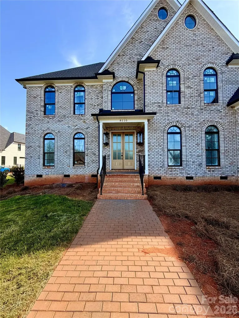 8110 Rolling Fields Road Charlotte NC 28227