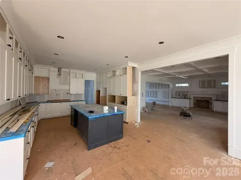 8110 Rolling Fields Road Charlotte NC 28227