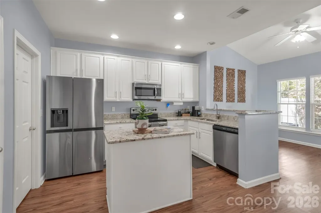 1802 Robinwood Village Drive Gastonia NC 28054
