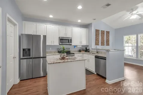 1802 Robinwood Village Drive Gastonia NC 28054