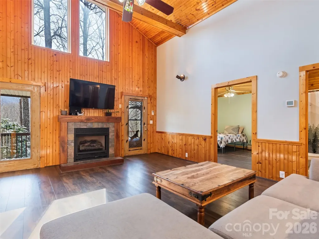 401 Tipstill Cove Waynesville NC 28786