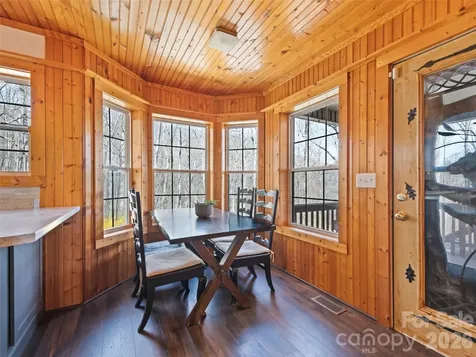 401 Tipstill Cove Waynesville NC 28786