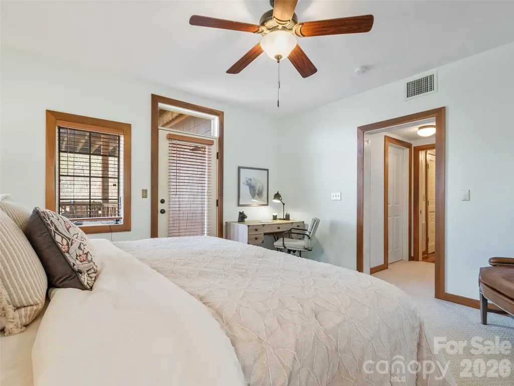 222 Creekside Way Burnsville NC 28714