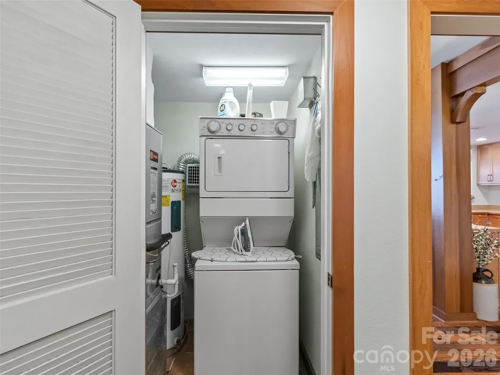 222 Creekside Way Burnsville NC 28714