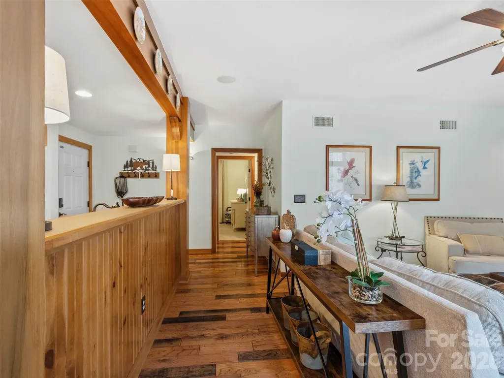 222 Creekside Way Burnsville NC 28714