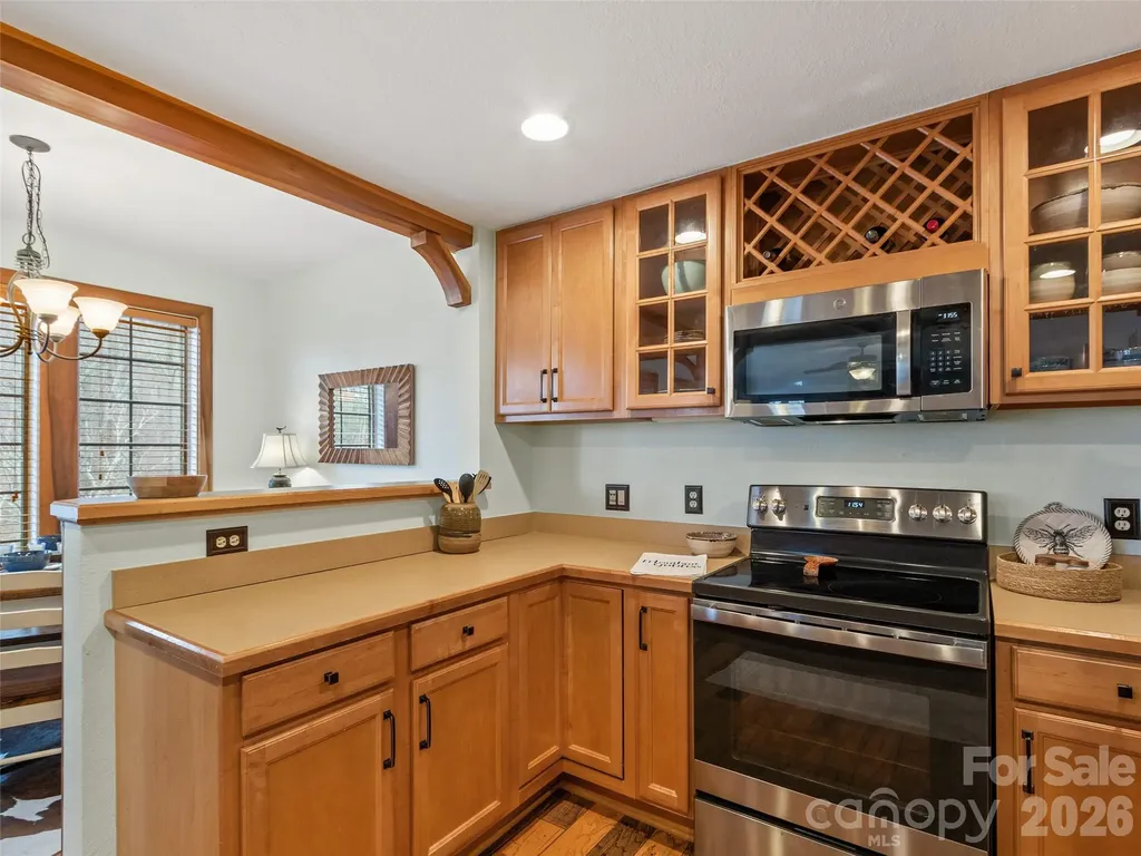 222 Creekside Way Burnsville NC 28714