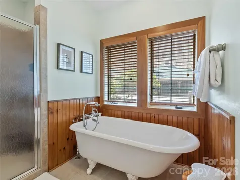 222 Creekside Way Burnsville NC 28714