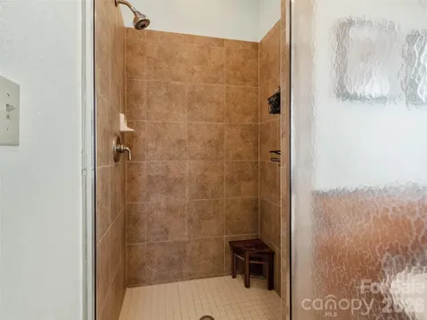 222 Creekside Way Burnsville NC 28714