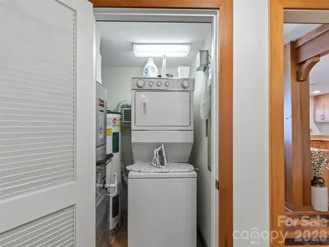 222 Creekside Way Burnsville NC 28714