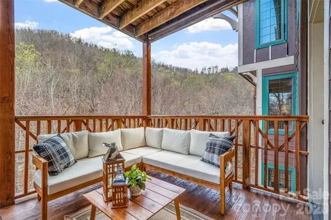 222 Creekside Way Burnsville NC 28714
