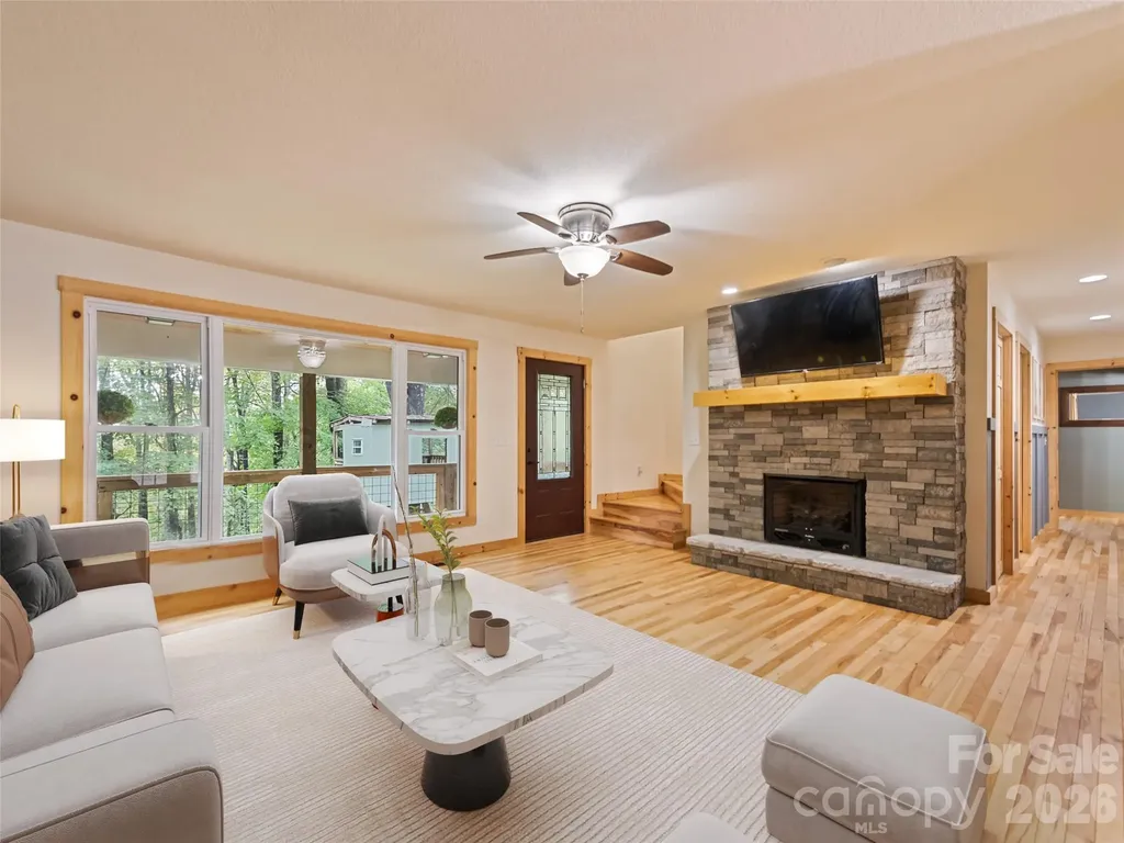 364 Lee Street Sylva NC 28779