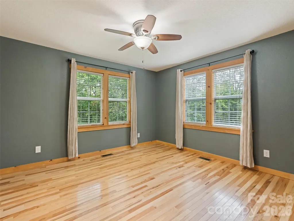 364 Lee Street Sylva NC 28779