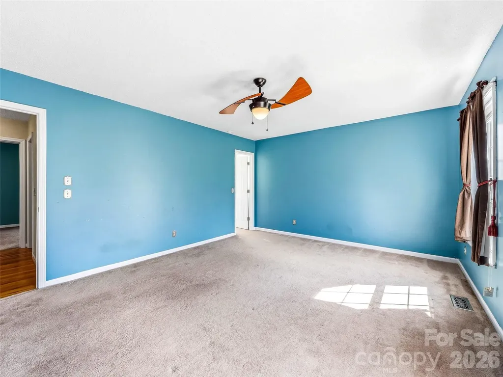 61 Rolling Hills Road Mills River NC 28759