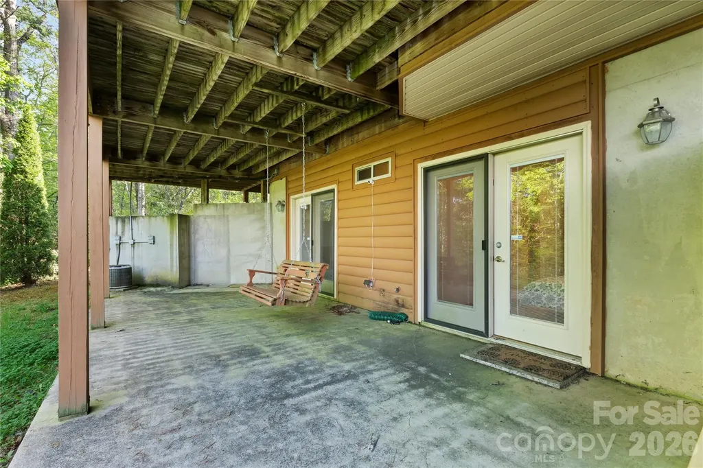 273 Rhododendron Road Almond NC 28702