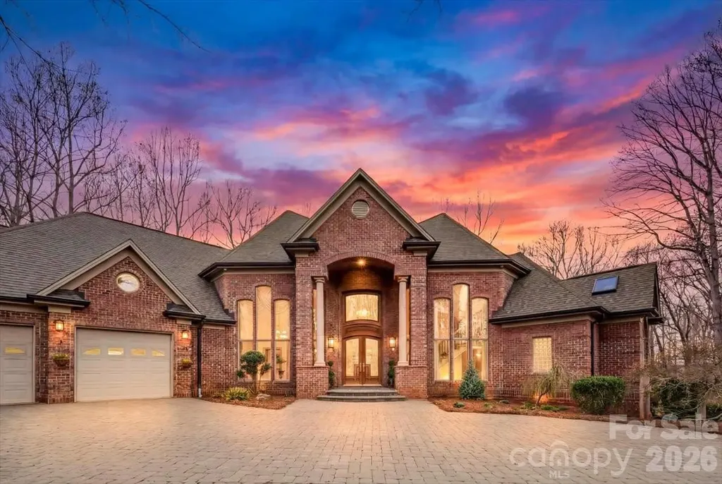 1043 Rolling Green Drive Newton NC 28658